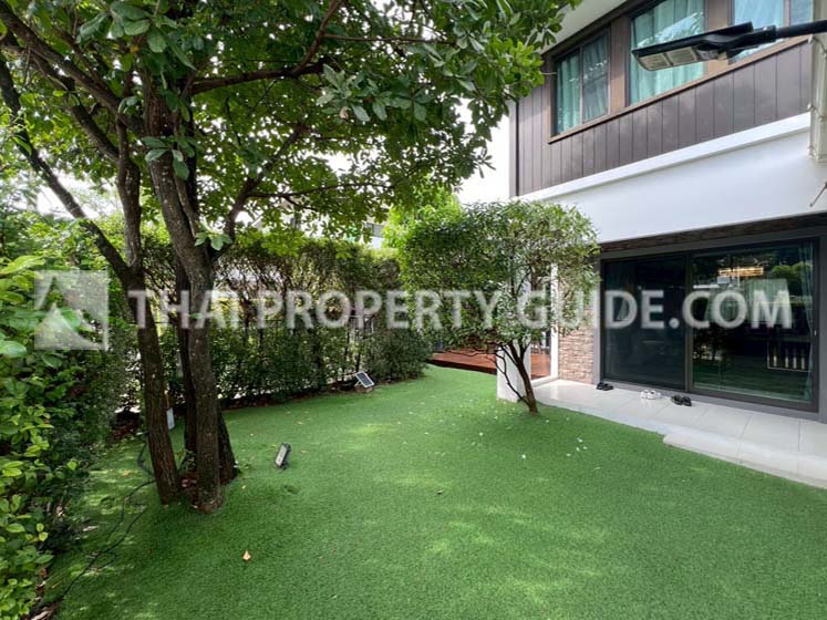 House with Shared Pool in Bangnatrad 